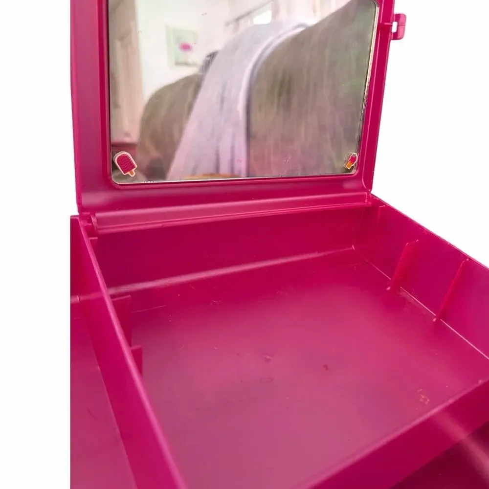 Vintage bright pink Caboodles make up case storage
